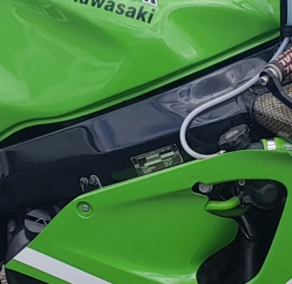 kawasaki lime green spray paint colour code 777 aerosol 400ml gloss